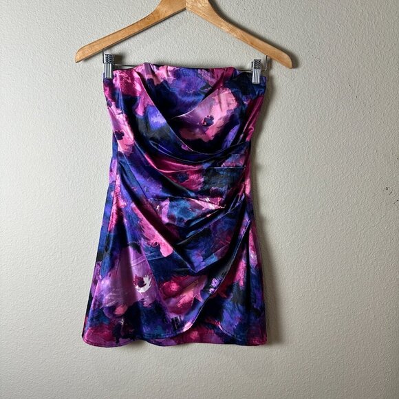 NWT SPEECHLESS FLoral Satiny Strapless Mini Dress Size 3 - Picture 2 of 10